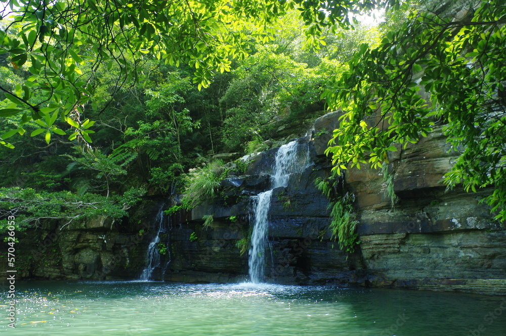 沖縄県西表島水落の滝