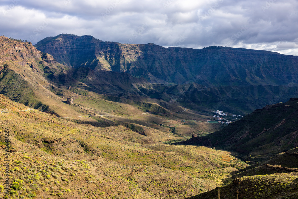 Naklejka premium The power of nature: The valley between volcanic mountains