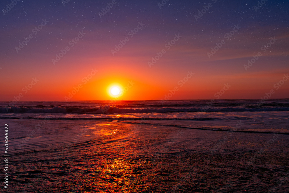 Obraz premium Sunset by the Ocean