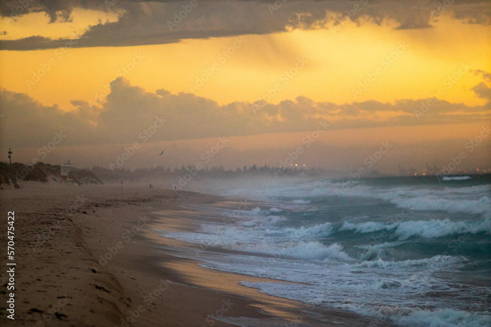 Fototapeta premium sunrise on the beach