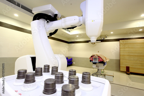 CyberKnife Robotic Cancer Surgery Robot for Radiotherapy Cancer Treatment