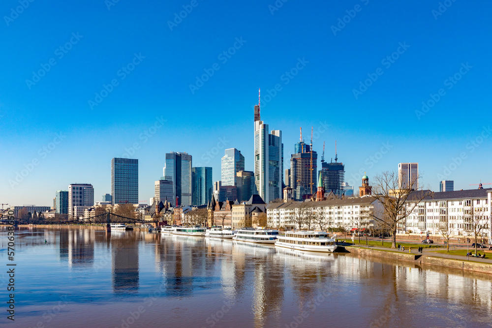 Fototapeta premium view to skyline of Frankfurt with river Main