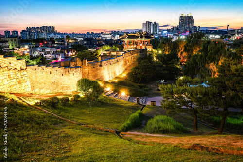 Fényképezés Hwaseong Fortress at night in Suwon, South Korea.