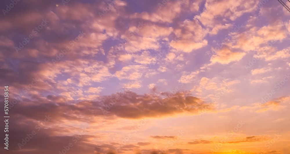 Sunset sky with cloud for nature background, beautiful evening sky.  