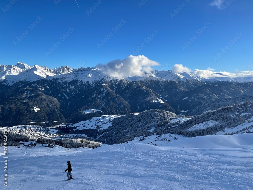 The skiing alps 
