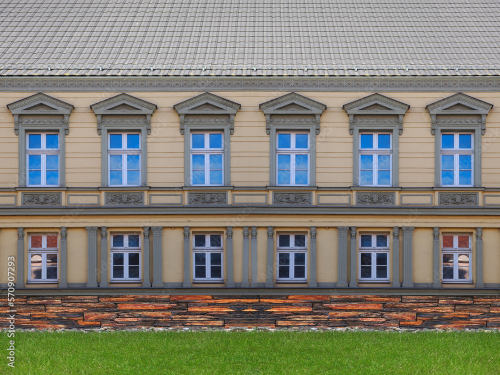 Historisches Gebäude mit Rasenfläche
Historisches Gebäude mit Rasenfläche