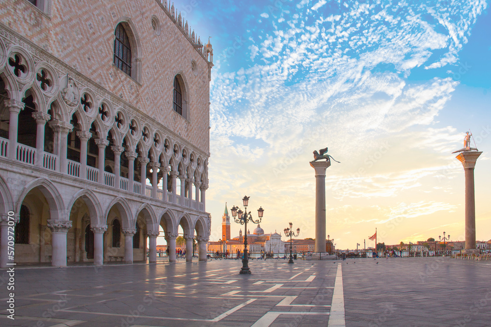 Fototapeta premium Beautiful view of the Doge's Palace and St. Mark's column on Piazza San Marco in Venice, Italy