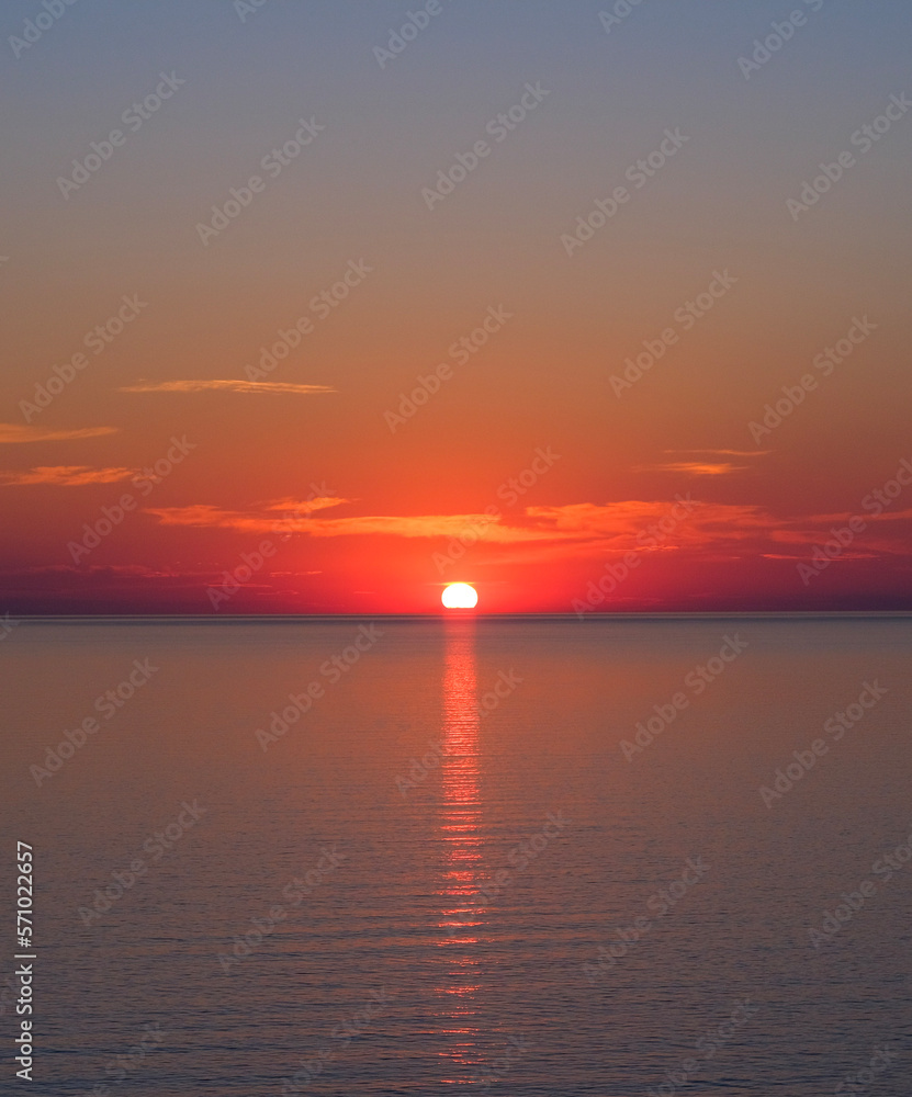 Obraz premium sunset over the sea