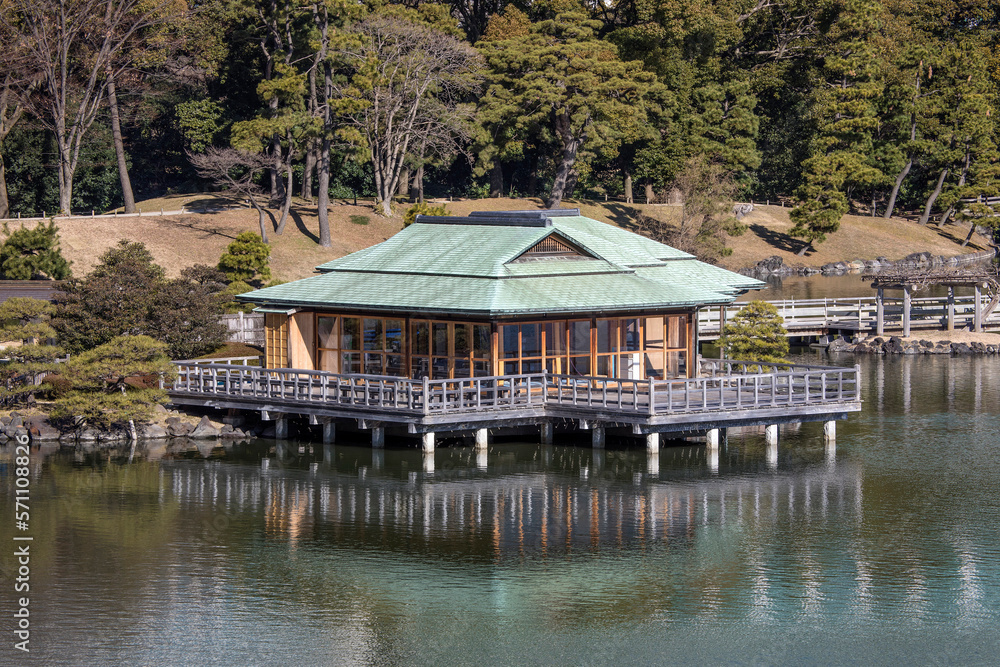 浜離宮恩賜庭園,中島の御茶屋