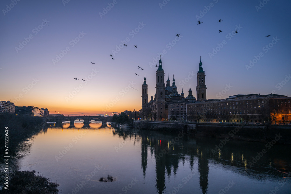 Fototapeta premium city castle at sunset Zaragoza 