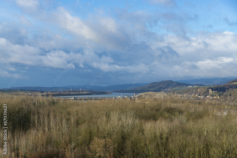 Obraz premium The Danube on a sunny day near Melk in Austria
