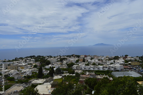 Vista de cidade costeira