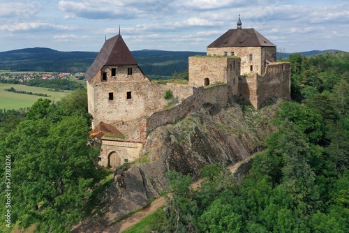 Tocnik castle