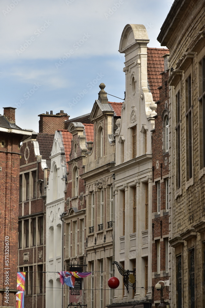 Façades typique du 17ème siècle en style baroque des maisons au centre historique de Bruxelles 