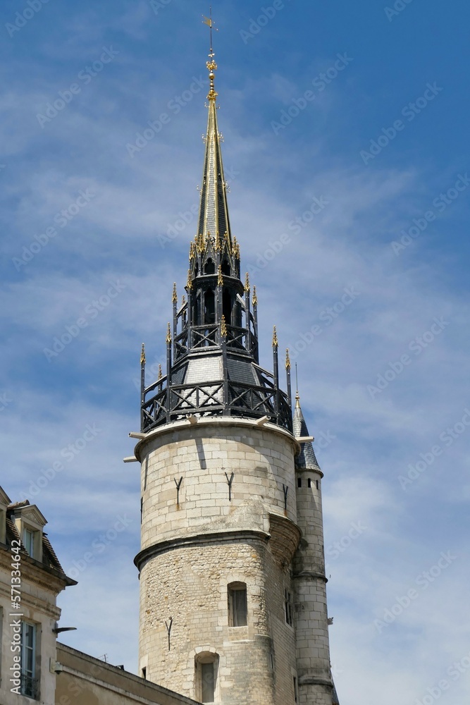 La tour de l’horloge à Auxerre