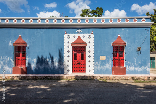 Casa colonial colorida en Yucatan