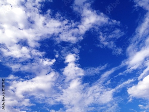 印象的な雲と空　青空と雲
