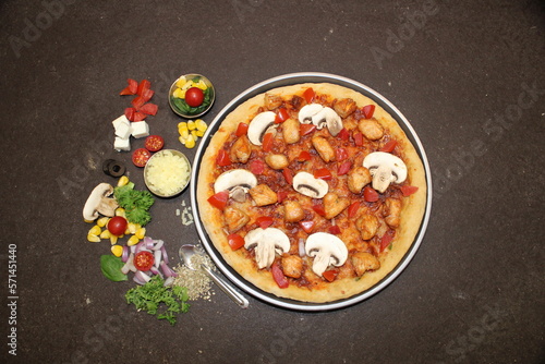Pizza with Chicken Tikka and Mushroom Vegetables