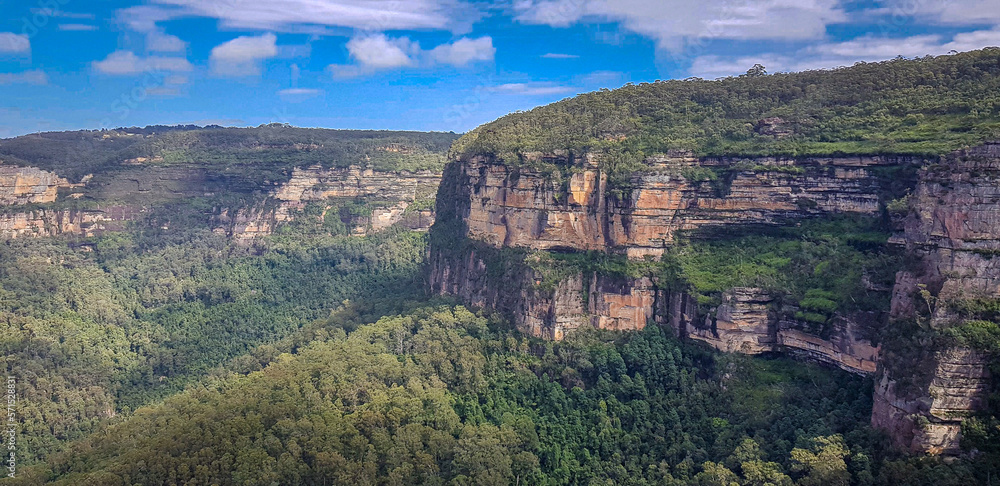rugged landscape of the blue mountains national park