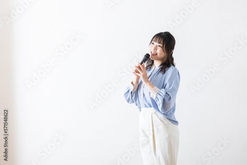 Photos 歌う女性