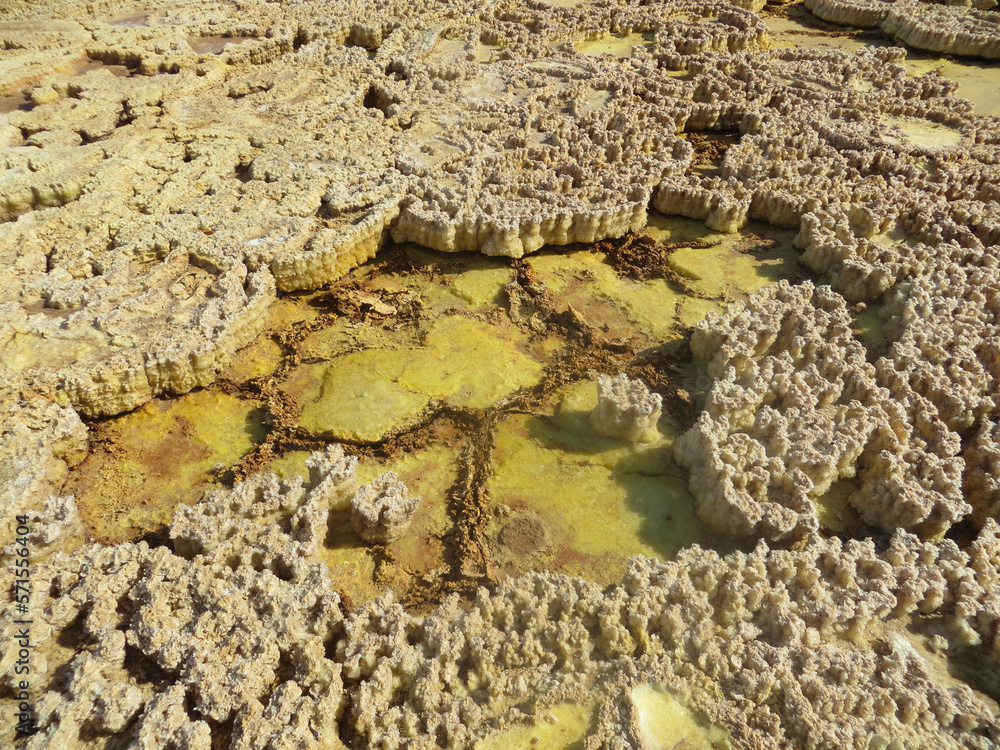 surreal-geological-mineral-formation-at-danakil-depression-in-ethiopia