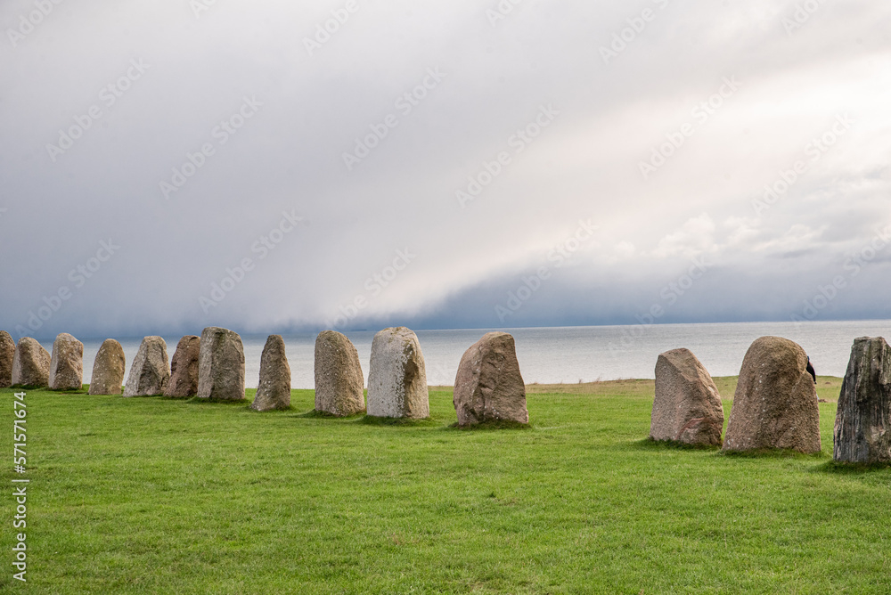 standing stones face à la mer