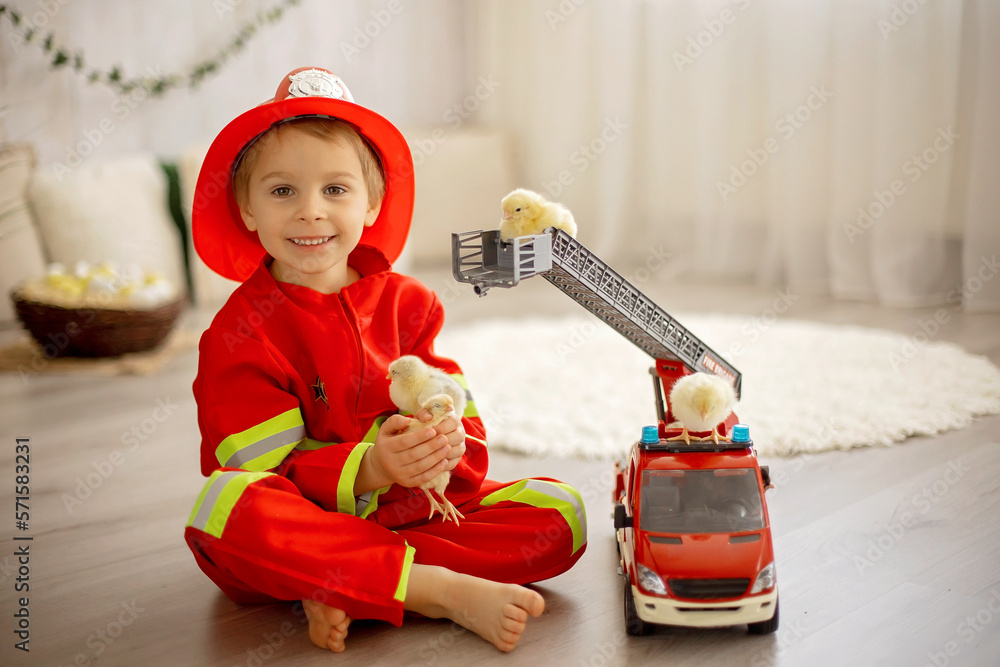 Kids playing with fire trucks online