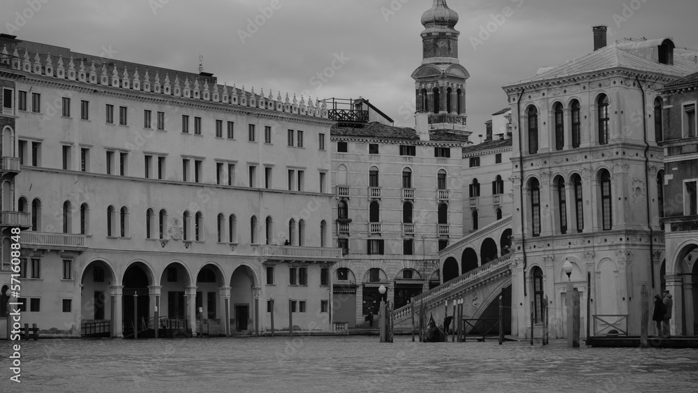Pont Rialto de Venise lors de la balade sur les quais.