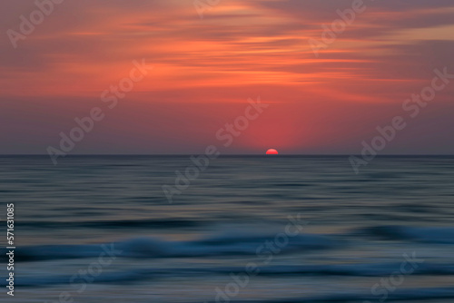 Fototapeta Naklejka Na Ścianę i Meble -  Meer und Sonnenuntergang