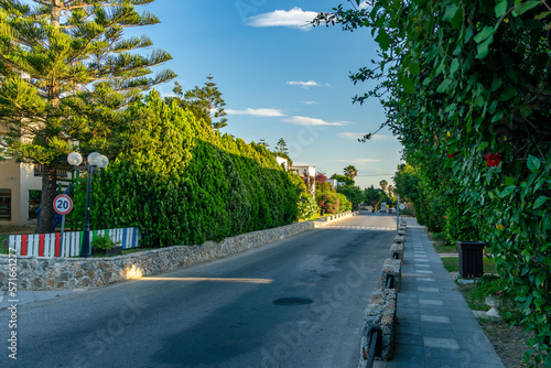 Fototapeta Naklejka Na Ścianę i Meble -  Droga prowadząca nad Morze Egejskie