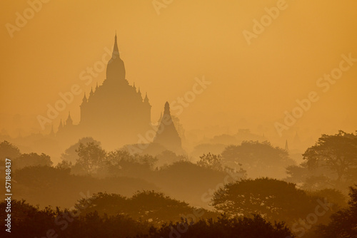 Temple and Pagodas of Bagan in Myanmar  © hecke71