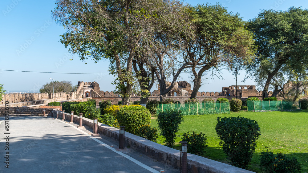 Jhansi Fort or Jhansi ka Kila is a fortress situated on a large hilltop Uttar Pradesh, India Jhansi Fort or Jhansi ka Kila is a fortress situated on a large hilltop Uttar Pradesh, India