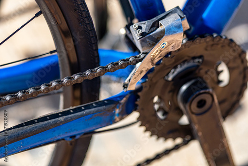 rusty old bicycle chain and gear