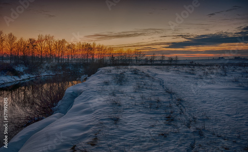 Winter enchants with its snow, the crunch of frost that covered villages and cities before sunset.