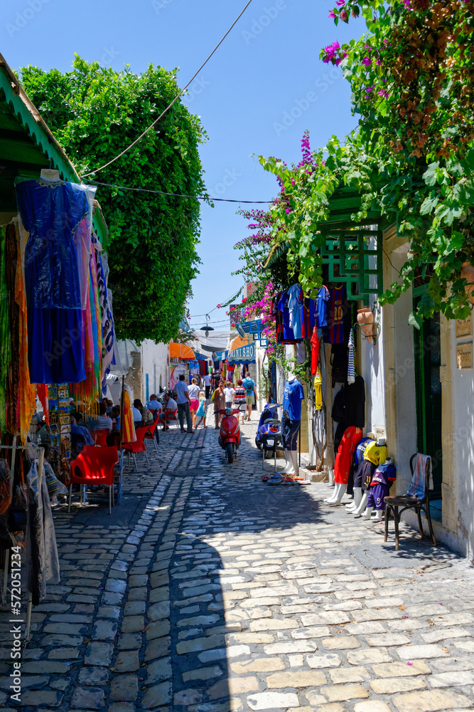 Obraz premium Boutiques dans une ville touristique de Tunisie