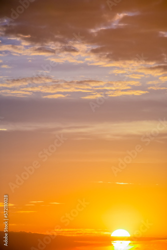 Obraz na płótnie Rising sun and dramatic sky panorama sky with clouds on sunrise and sunset time w salonie