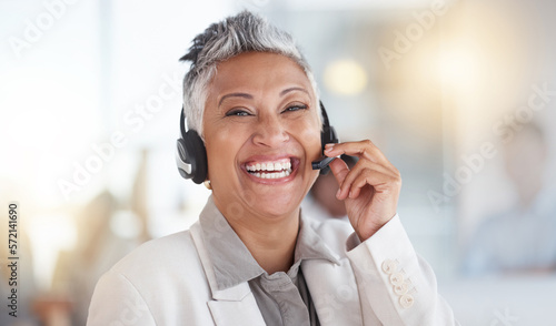 Foto Customer support consulting, portrait and senior woman telemarketing on contact us CRM or telecom
