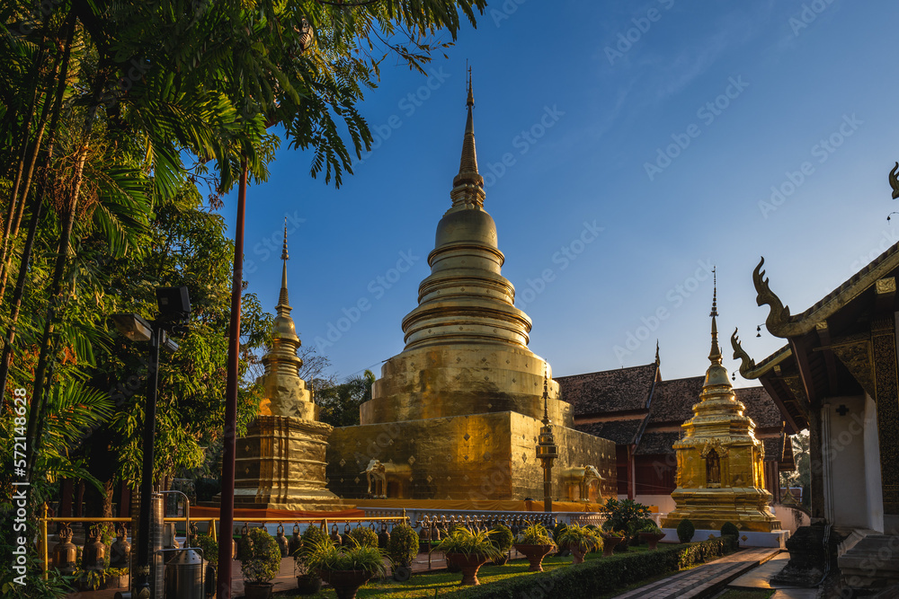 Fototapeta premium Stupa at Wat Phra Singh in Chiang Mai, Thailand