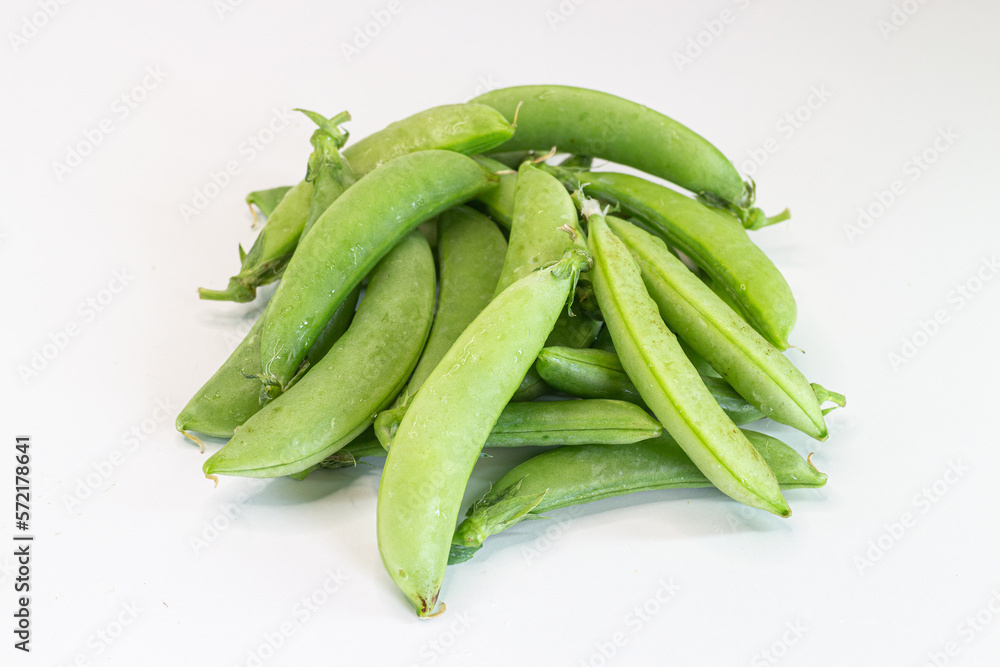 green beans isolate on white background green beans isolate on white background