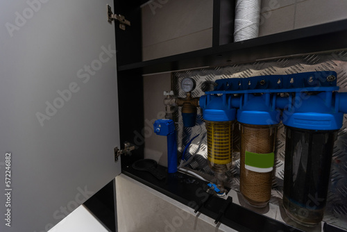Foto Subang Jaya, Selangor, Malaysia - December 27, 2019 : Outdoor master whole house water purification filter system