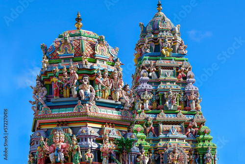 Temple hindou richement décoré