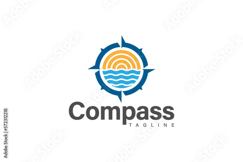 Fotografering Compass and ocean logo design vector