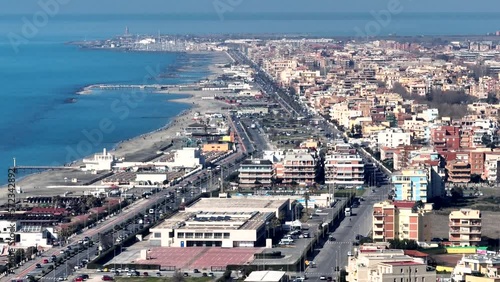 il Lungomare di Ostia Lido, Roma, Italia.
Vista aerea panoramica della città di Ostia.
