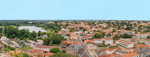 Pays de la Loire - Vendée - - Vue du chateau sur Talmont-Saint-Hilaire 