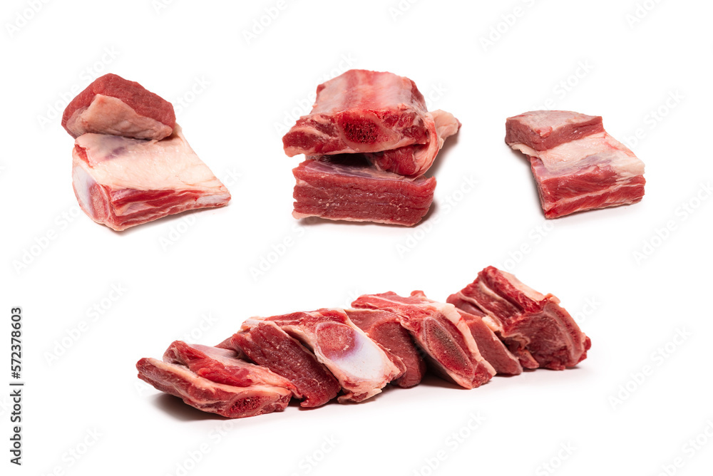 Obraz premium Raw beef ribs isolated on white background.