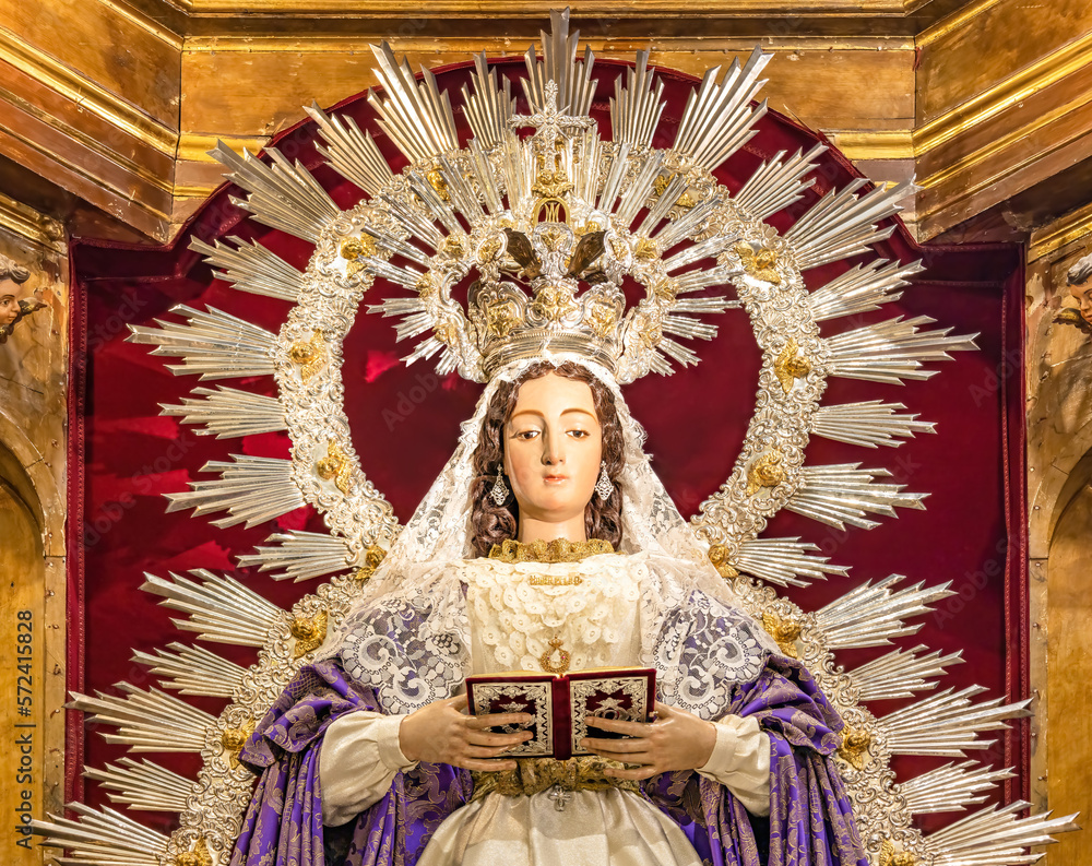 Obraz premium Maria Santisima de la O Coronada inside of church of Holy Mary of the Crowned O, of La Hermandad de la O is a brotherhood of Seville that processions in its Holy Week on the afternoon of Good Friday