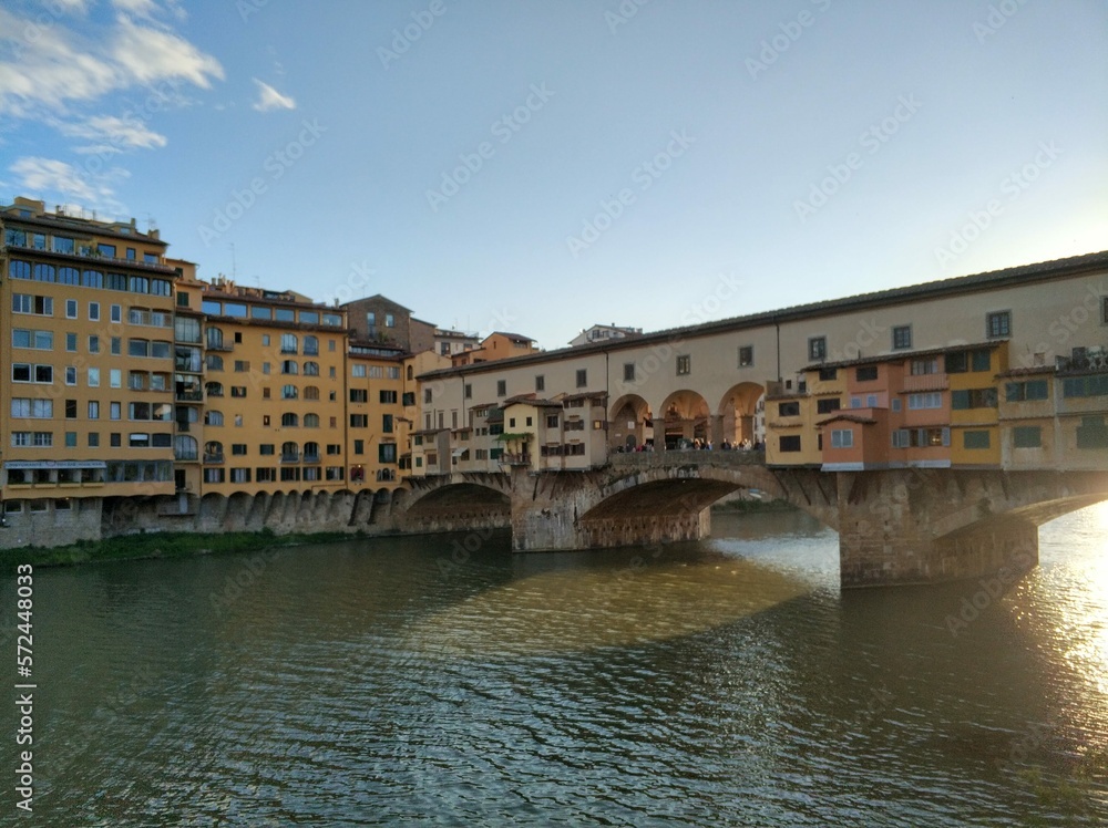 Ponte vecchio bridge, tuscany, florance with arno river, building