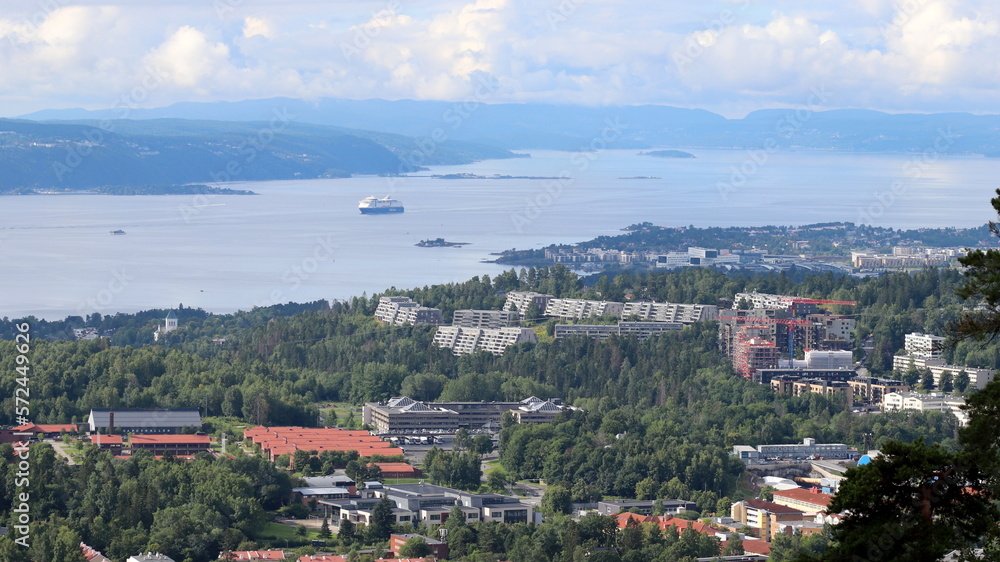 Obraz premium vue panoramique d'Oslo depuis Holmenkollen