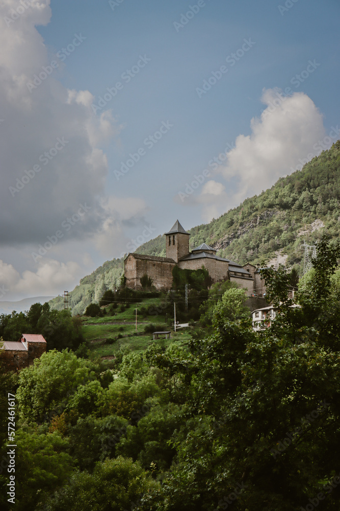 kirche auf berg spanien natur reisen nationalpark