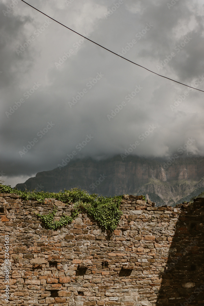Fototapeta premium kloster gewitter natur reisen details